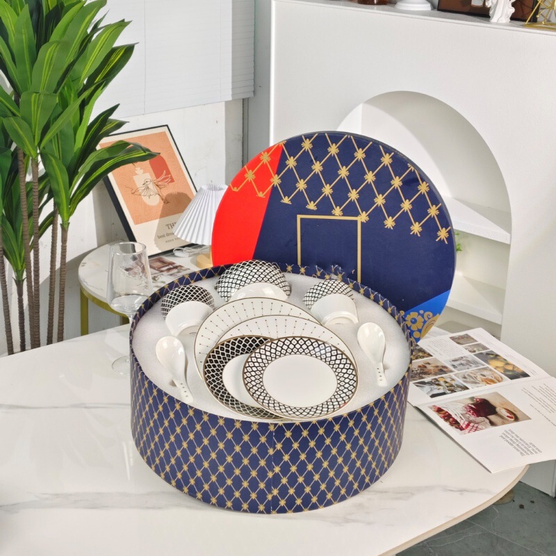 Star Russian Royal Light Luxury High-End New Year Housewarming Tableware Bone China Bowls and Dishes Set Home Wedding