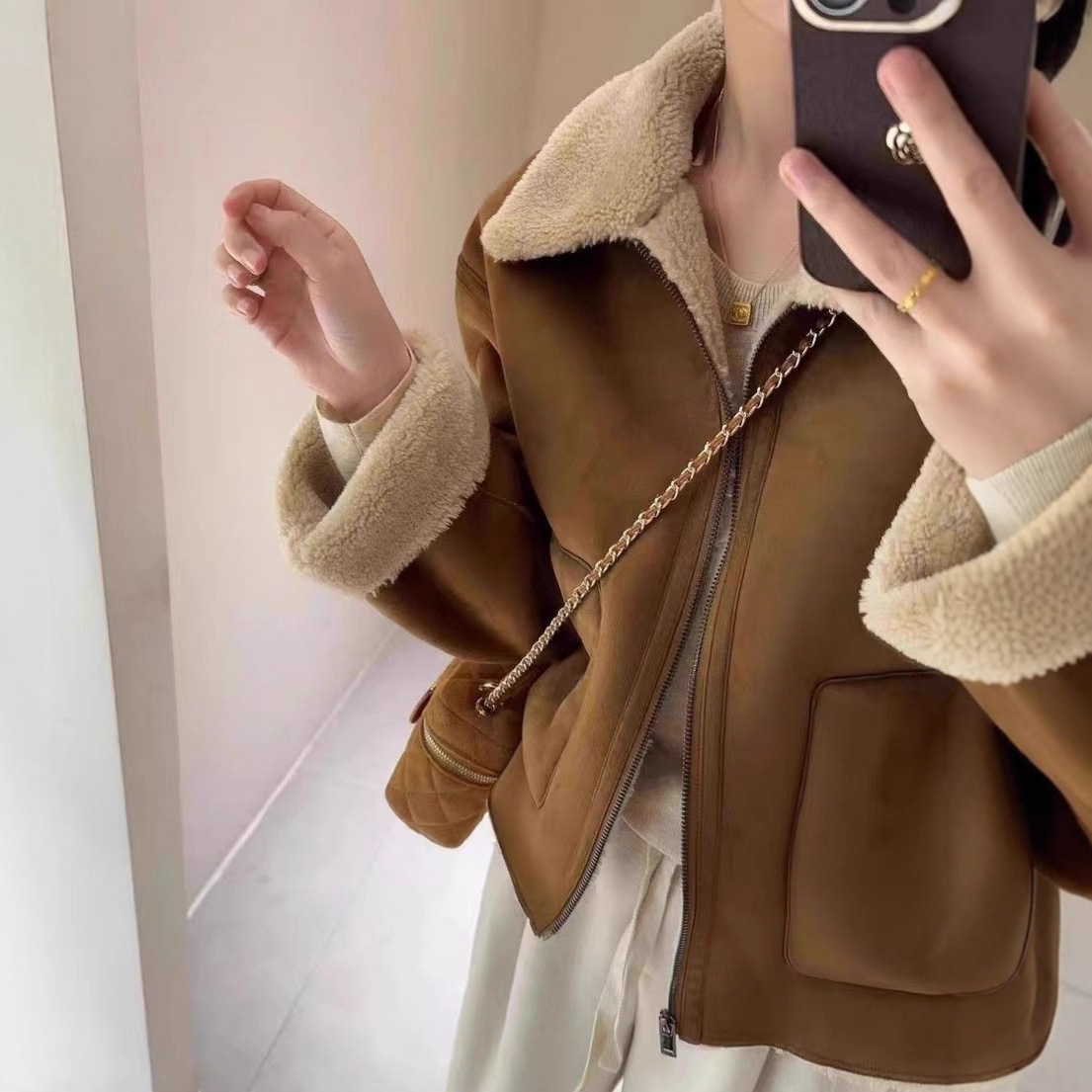 European-Style High-End Shearling Coat for Women, 2026 Autumn and Winter New Style, Lapel Biker Jacket Top