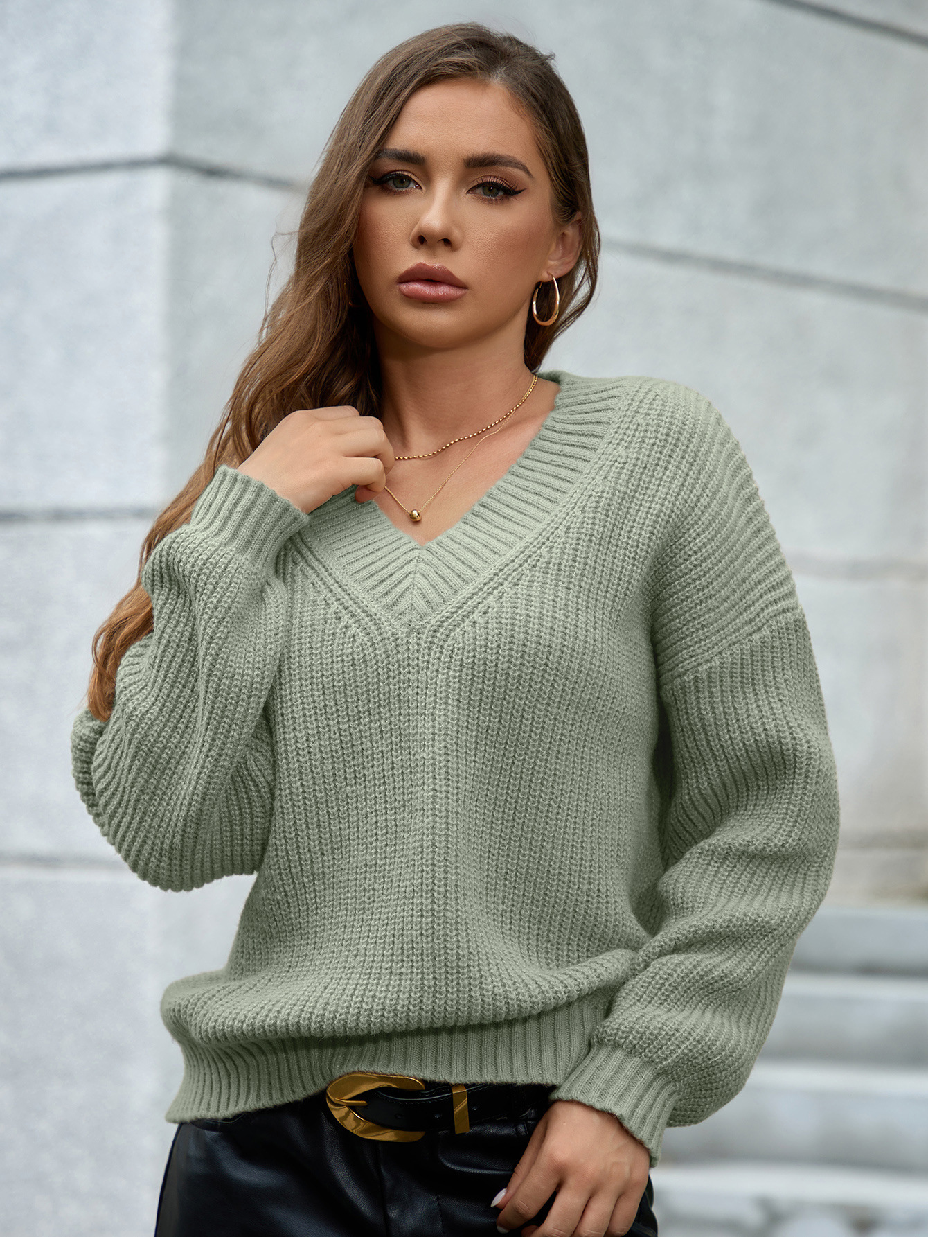 V-neck Sweater Women Pullover Breathable Ribbed Cuffs Relaxed Fit_voghion.com