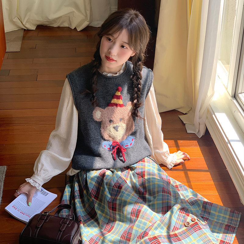 Cute Bear Knitted Sweater Vest for Women 2026 Autumn New Sweet Retro Sleeveless Pullover Top