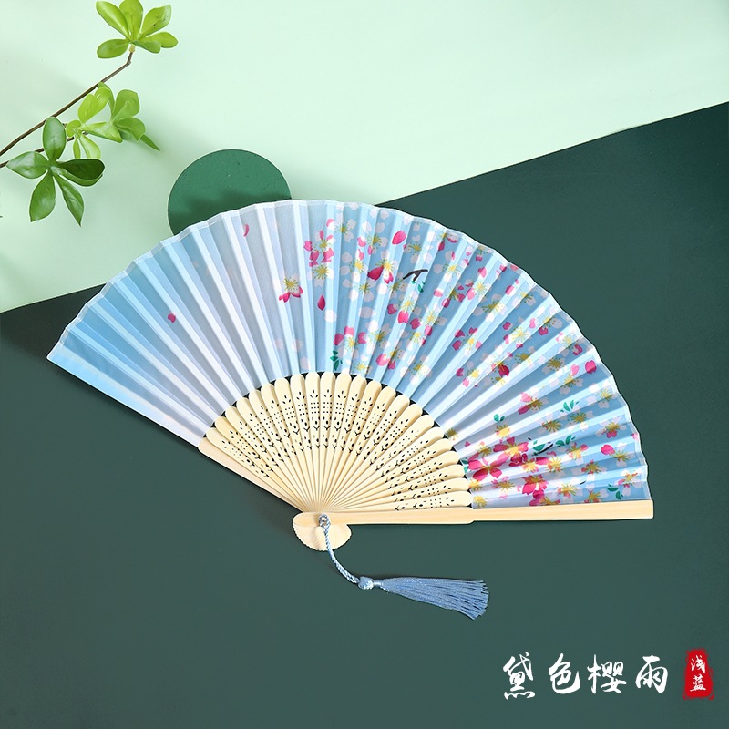 Ventilador plegable de estilo chino de verano estilo antiguo de alta gama Hanfu cheongsam abanico chino abanico de baile plegable para niños abanico de bambú