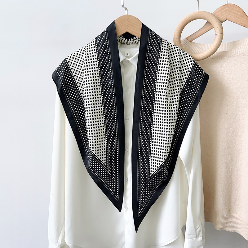 2025 nuevo estilo verano todo-fósforo cintura a juego camisa traje de mezclilla chal seda de sarga toalla triangular de moda fresca