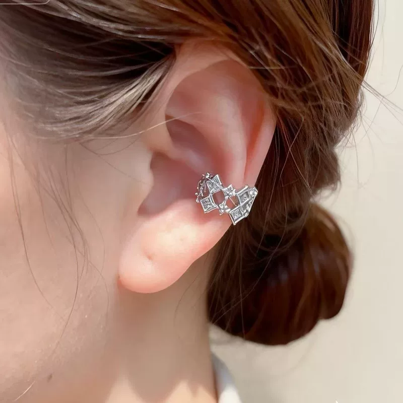 Woven retro fashionable universal ear clips