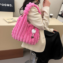 �＾ëë���¿�W�t�μ������������ë�ɐ۰����ë�q����Ů�羳