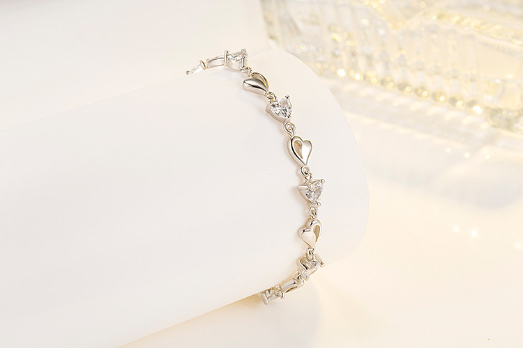 Fashion Heart Shape Copper Inlay Zircon Bracelets 1 Piece