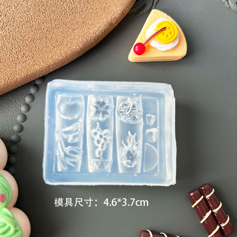 Venta caliente transfronteriza molde de manicura de alta transparencia animal de dibujos animados oso bowknot ramo DIY modelo de manicura en relieve tridimensional