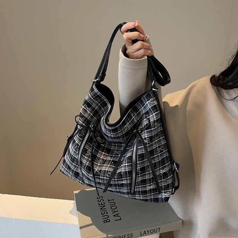 2024 summer and autumn new tote niche shoulder versatile butterfly armpit bag, high-end plaid women's bag_voghion.com