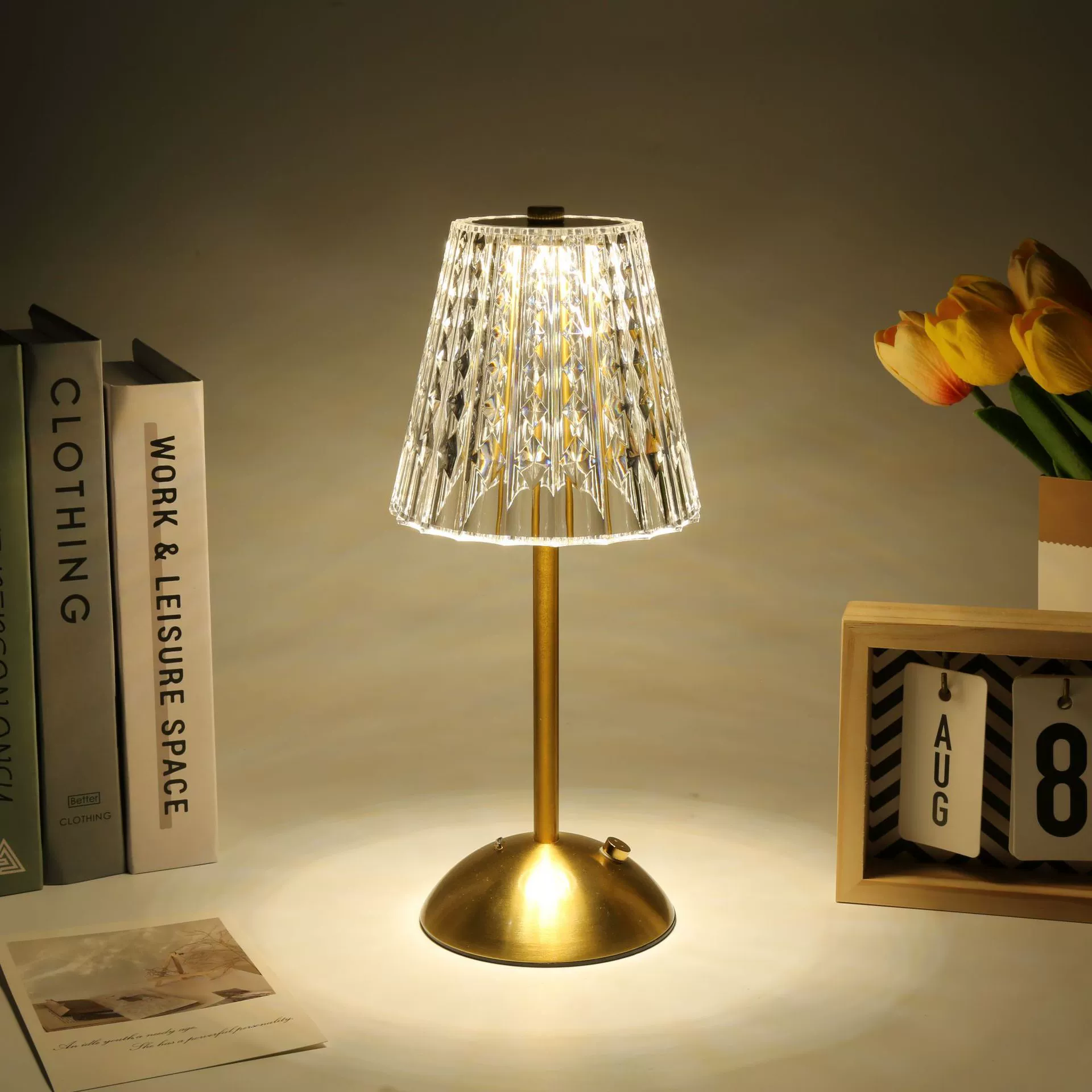 Полный сертификат, трансграничная трехцветная затемняемая скандинавская светодиодная ретро-металлическая настольная лампа, атмосферная лампа для спальни, прикроватная USB-зарядка