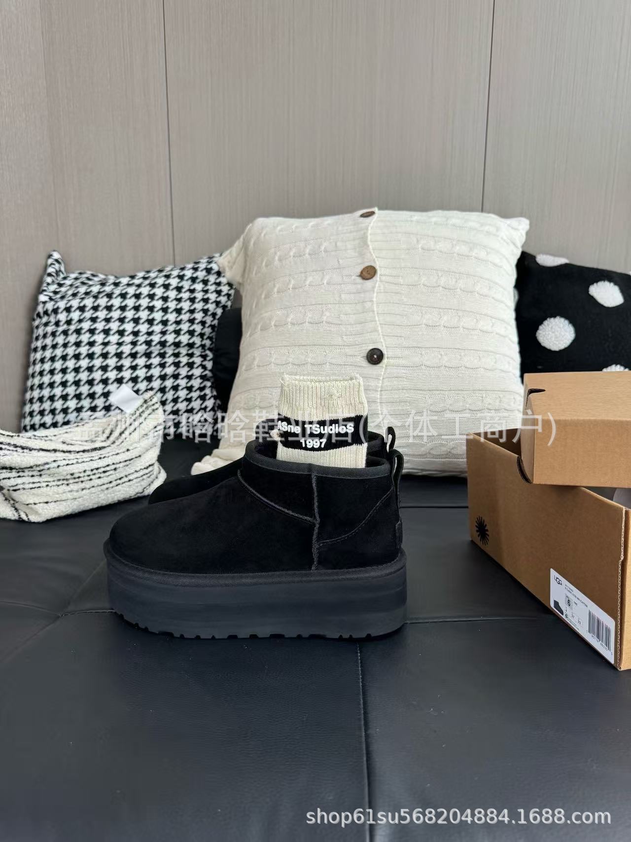 Sangpo botas de nieve de cabra de mujer un nuevo clásico de tubo largo con terciopelo grueso y calentamiento con zapatos de algodón