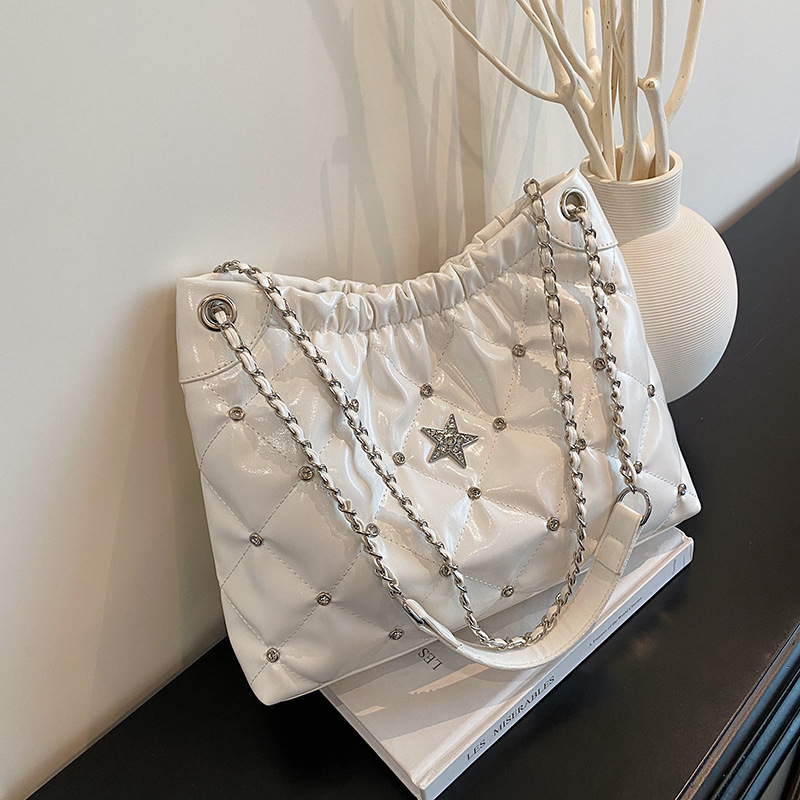Bolso de hombro Tote de diamantes brillantes de moda para mujer 2025 nuevo bolso de axila de cadena de diamantes de gran capacidad bolso de mensajero casual