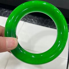 完璧なハイアイス インペリアル グリーン ジェイド コレクション グレード ファット ラウンド バー ブレスレット ドラゴン年ギフト ママへのお気に入りの翡翠ブレスレット L サイズ
