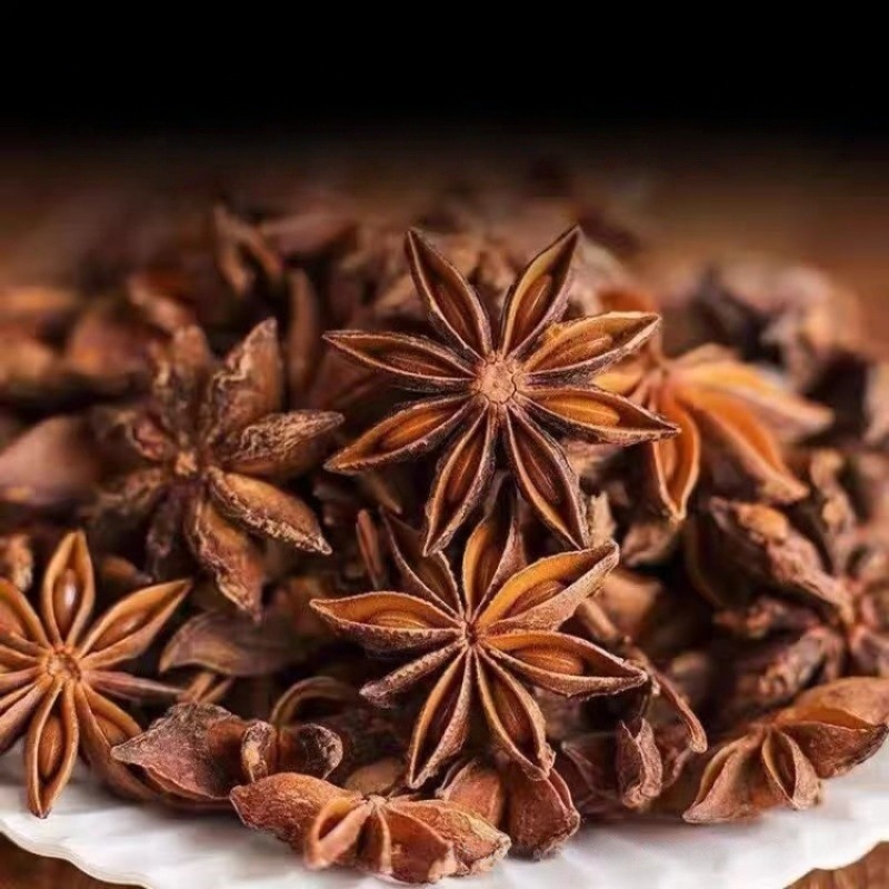 Premium Guangxi Star Anise Whole Pods 100g Culinary Spice for Braising Stews and Marinades key features
