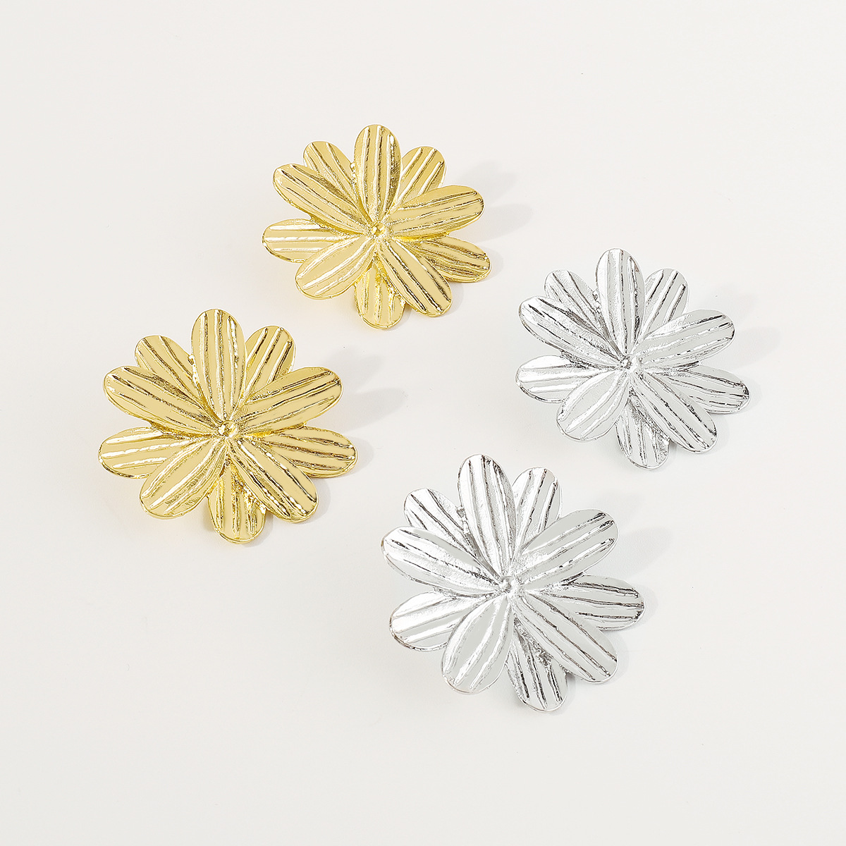 42g Weight 0.03µm Gold Plating Thickness Electroplated Gold Plating Process 201 Stainless Steel Ear Needle Material Golden Plated Plating Material Ear Studs Classification 1 Pair Quantity Holiday, Daily Occasion Alloy Material Geometric Pattern Women's Gender IG Style, Casual, Exaggerated Style Plating Craft 1 Pair IG Style Casual Exaggerated Geometric Alloy Ear Studs 54