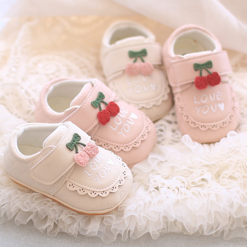 春秋新款软底一岁婴幼儿学步鞋公主6-12个月女宝宝樱桃可爱小皮鞋