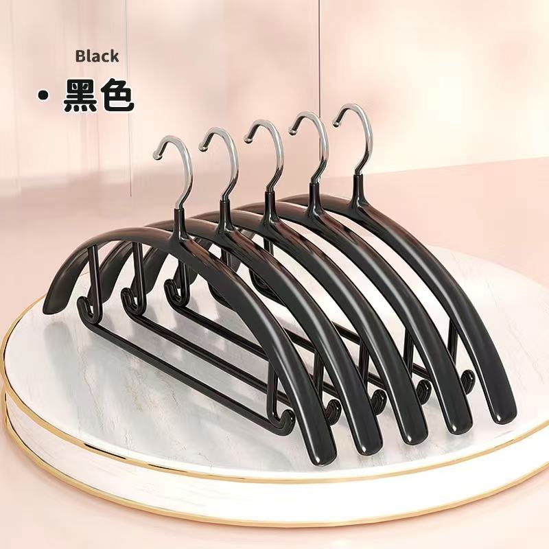 검은색