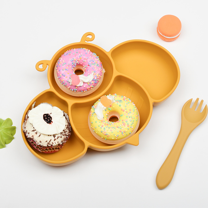 Baby Feeding Cartoon Little Bee Silicone Dinner Plate Compartment Design Integrated Adsorption Lunch Box Ready for Sale