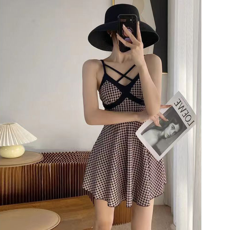 Caliente primavera traje de baño las mujeres puro deseo estilo dulce chica caliente primer amor francés temperamento pequeño cintura apretado vestido verano