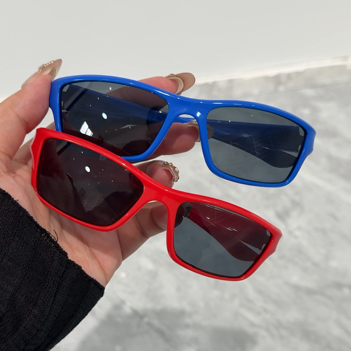 Gafas de Sol Infantiles de Marco de PC y Lentes de AC con Protección UV400 para Protección Solar y Viajes