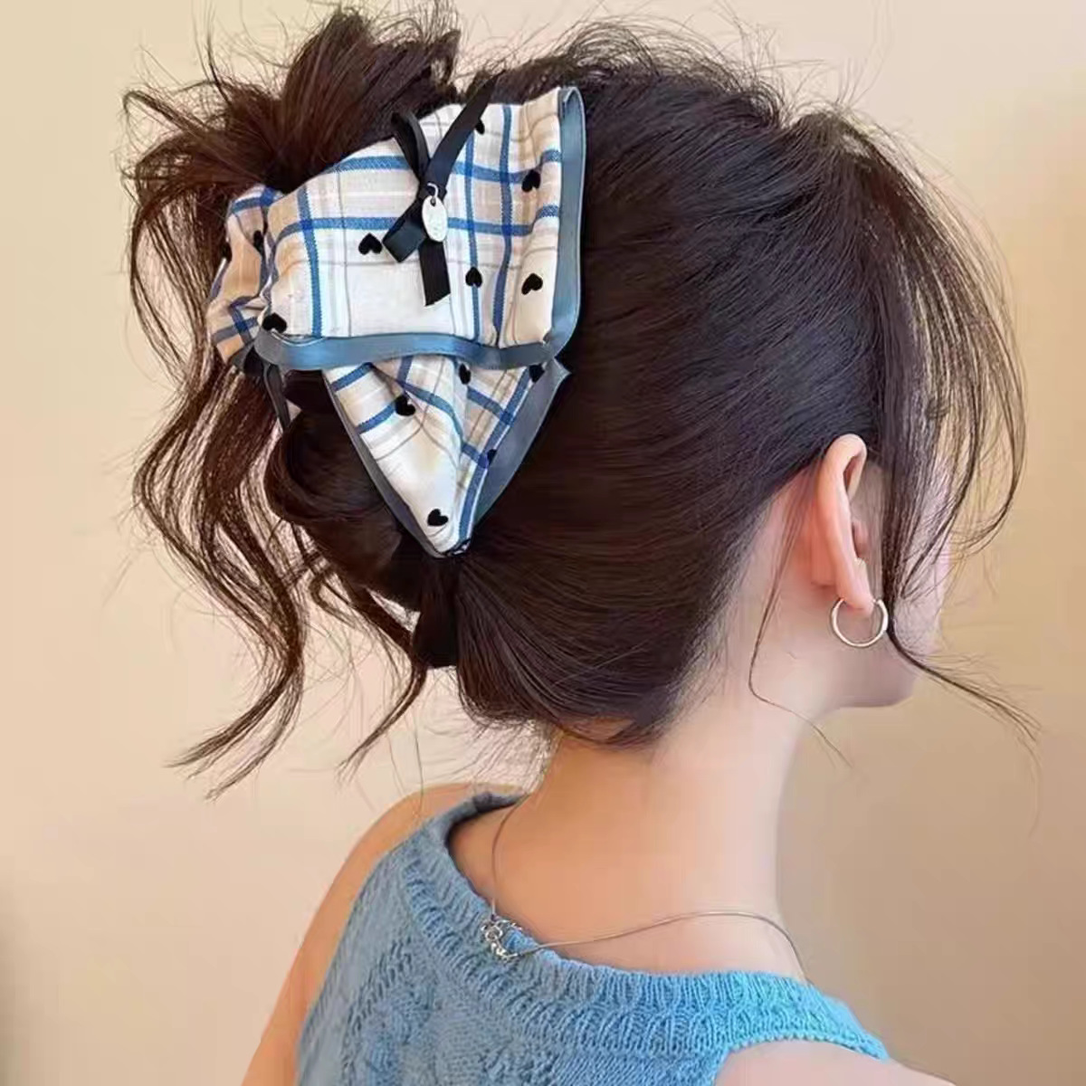 Elegante retrógrado leopardo triángulo clip de agarre mujer 2025 nuevo clip de cabello de cabeza de tiburón clip de cabello adornamiento para el cabello