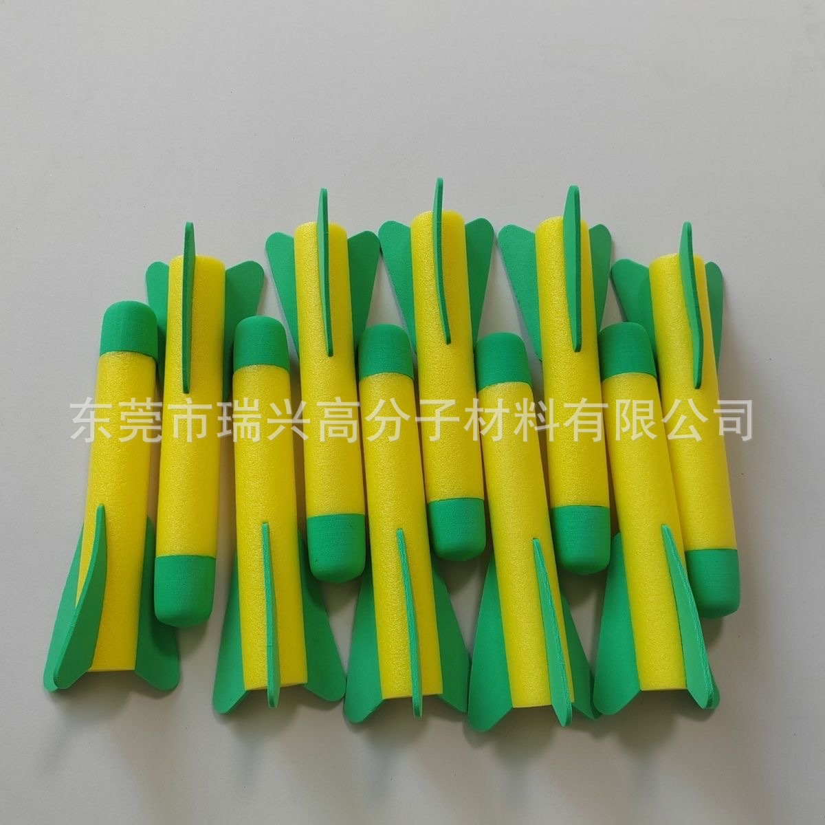 珍珠棉玩具手指弹射火箭 eva气泡棉珍珠棉异形火箭筒弹射飞弹批发