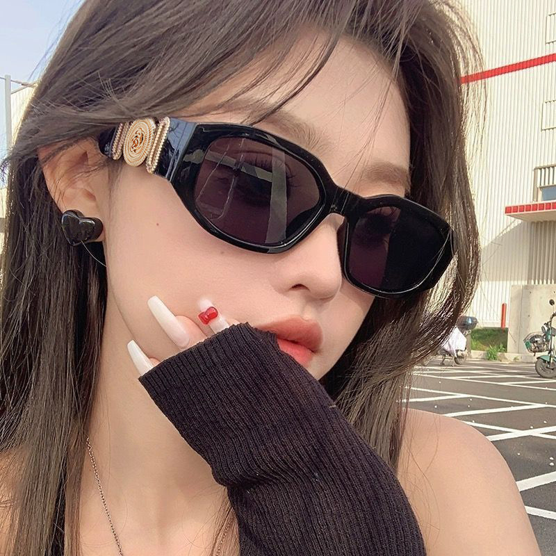 American Retro Cat-Eye Sunglasses for Women 2025 New High-End Travel Anti-Uv Sunglasses for Square and Round Faces