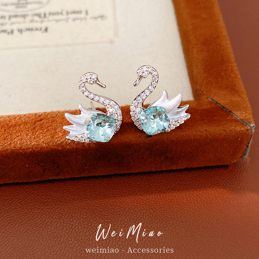 Aguja de plata Zircon pequeño cigne pernos de moda temperamento simple diario aretes versátiles ligeros de lujo alta sensación de auriculares al por mayor image 1