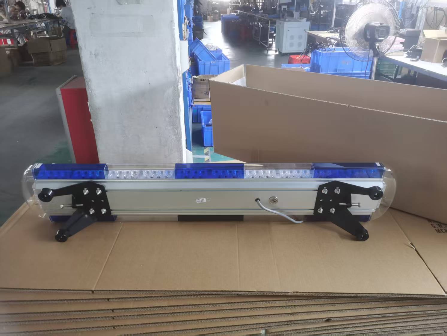 High-power LED long-row warning light, strobe light, Bluetooth MP3 siren speaker 1.6m Strobe light 8400-4H