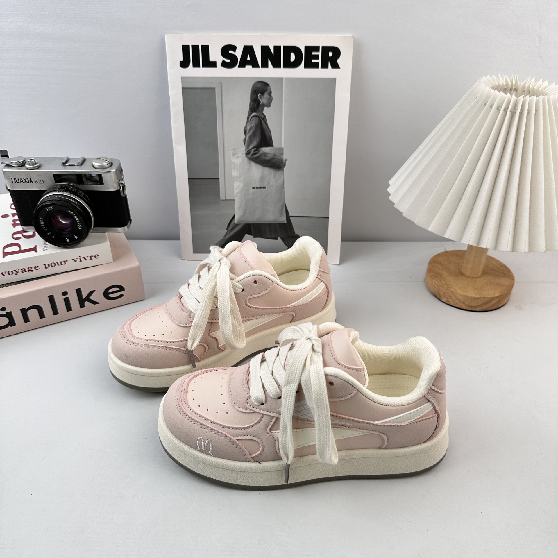 Yuanbo coreano rosa versátil zapatos de skate para mujeres 2025 otoño nuevos estudiantes zapatos deportivos casuales zapatos de entrenamiento alemán pequeños zapatos blancos