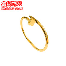 热销钛钢四叶草钉子手镯女时尚潮流不锈钢手镯首饰饰品厂家批发