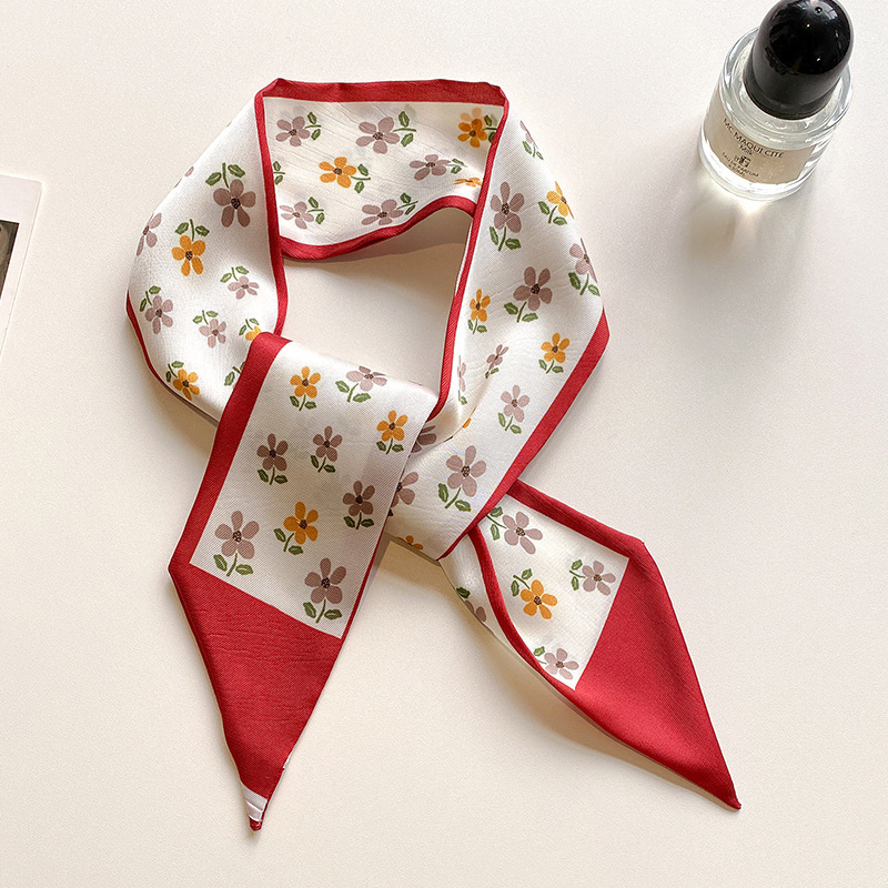 маленький цветок красный рис