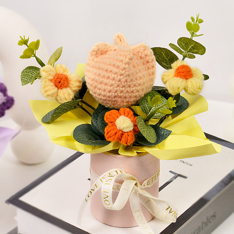 노란 지방 머리 튤립 가루 포옹 양동이