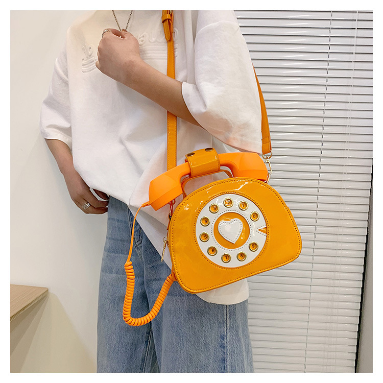 Medium Pu Leather Fashion Shoulder Bags display picture 23
