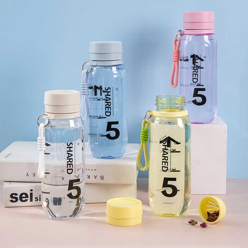 Yitong Simple Student Botella de agua portátil Taza portátil Couple Taza de plástico Taza de agua Taza espacial Taza deportiva a prueba de caídas