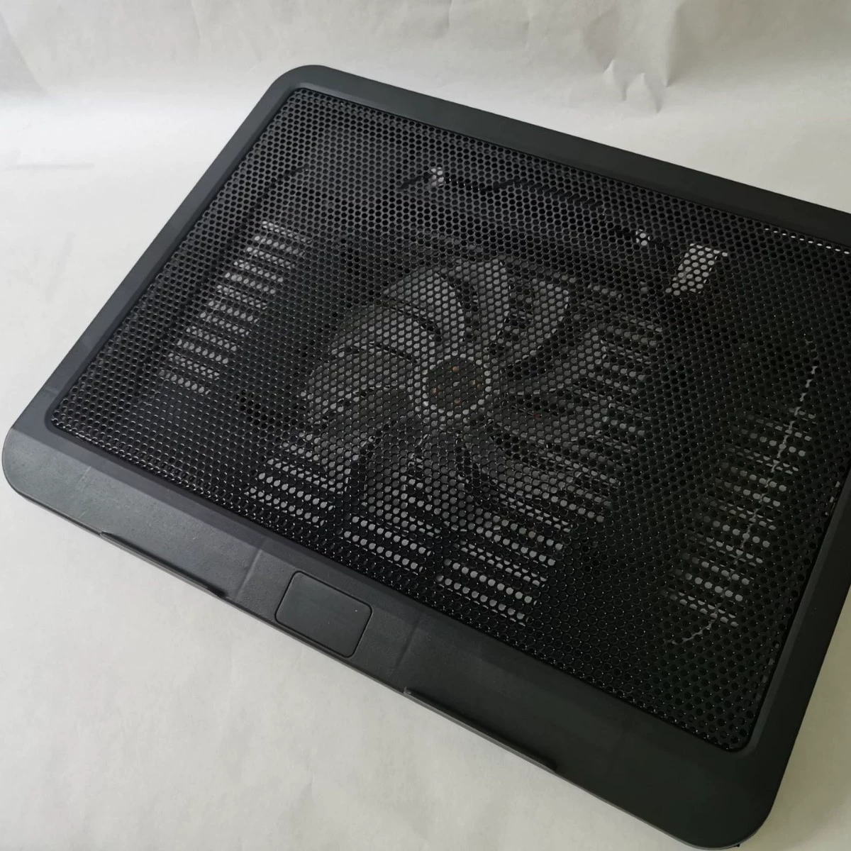 Оптовая продажа радиатора N19 радиатор PP материал для ноутбука аксессуар V19 кронштейн для сидя