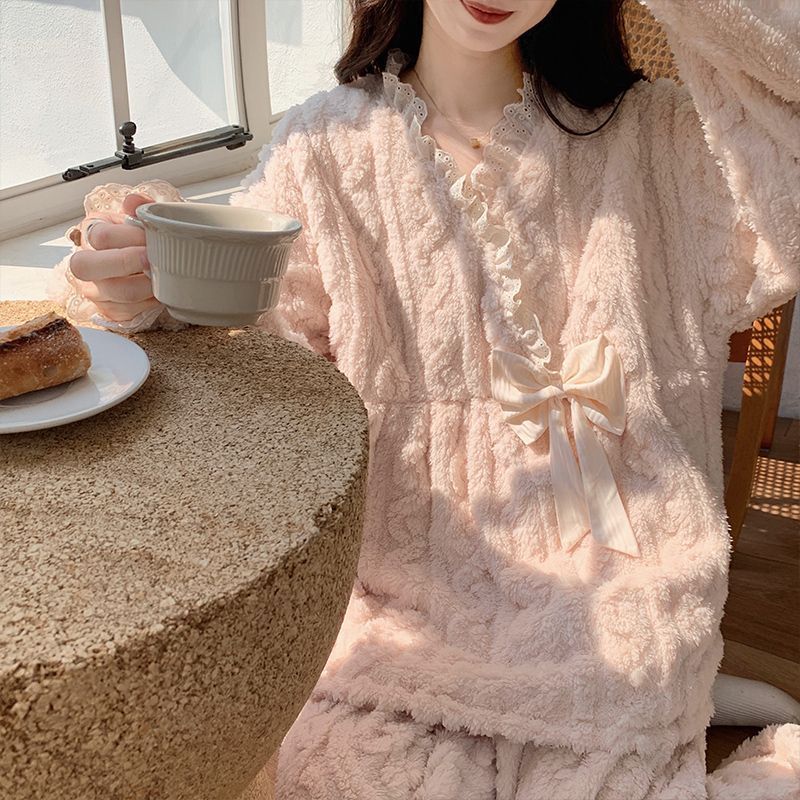 Al por mayor transfronterizo nuevo pijama de terciopelo de coral mujer otoño invierno engrosado terciopelo cortador de flores princesa viento alto valor de ropa de hogar cubierta