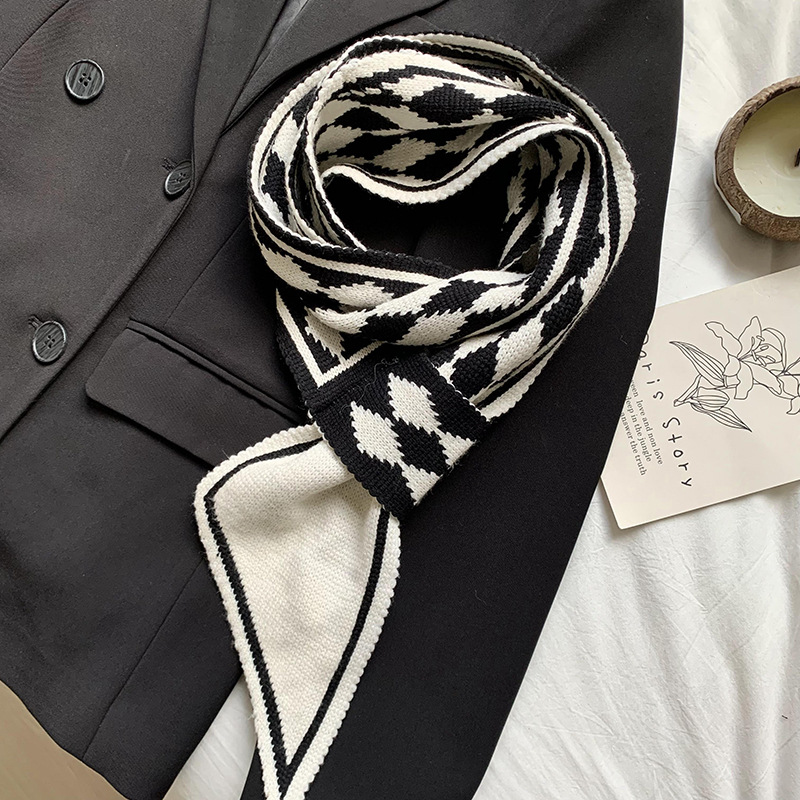 Bufandas de punto de alta sensación de nuevo estilo coreano otoño invierno versátil tablero de ajedrez perforación toallas de orejas perezosas cruzada guillera