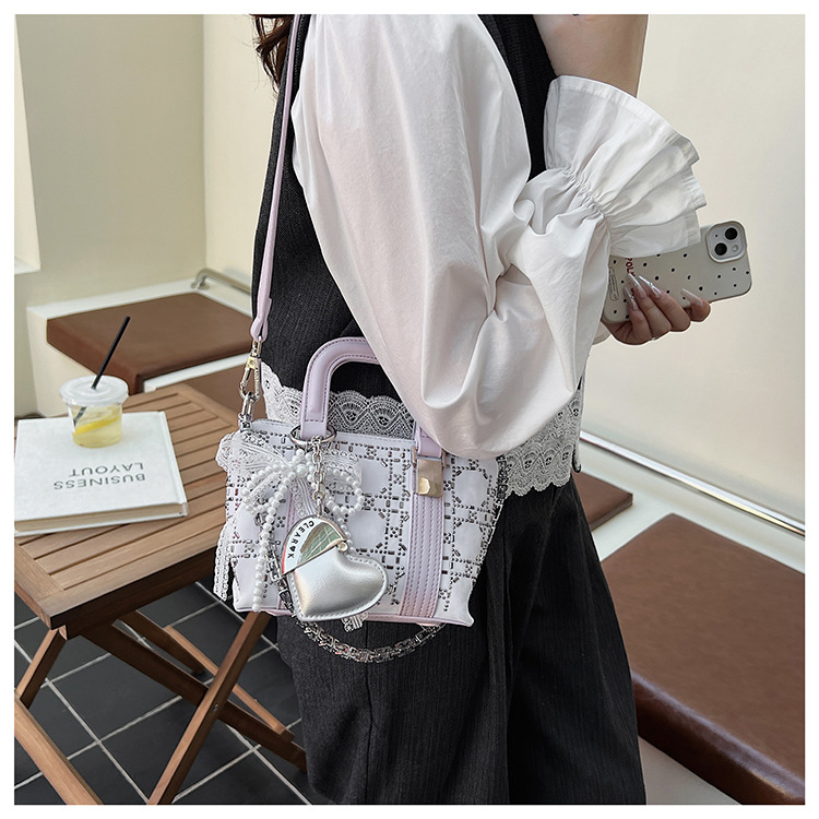 Summer bag: Women's niche design denim blue hot diamond handbag, 2025 new style bow single-shoulder crossbody bag undefined