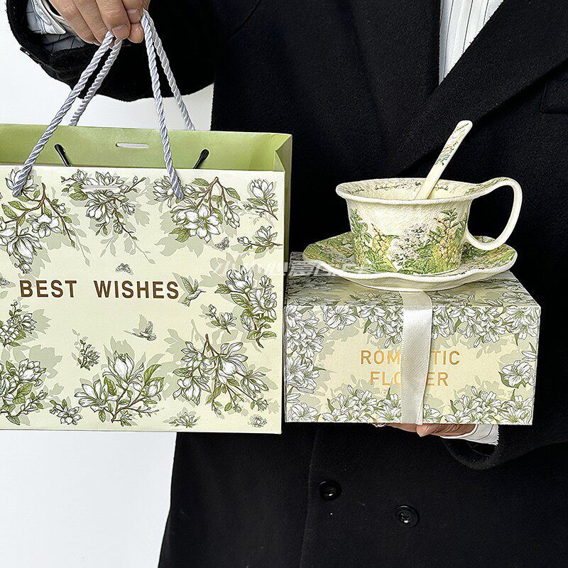 Birthday Gift for Girls to Give to Best Friends and Friends: Practical Ceramic Coffee Cup and Saucer, High-End Mug, Luxury Souvenir