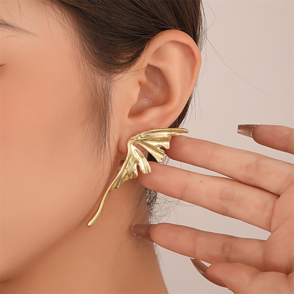 1 Pair Streetwear Wings Metal Alloy Ear Studs display picture 1