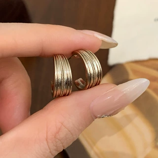 欧美简约精致复古时尚高级感咖啡金耳钉气质轻奢小众设计感耳饰女