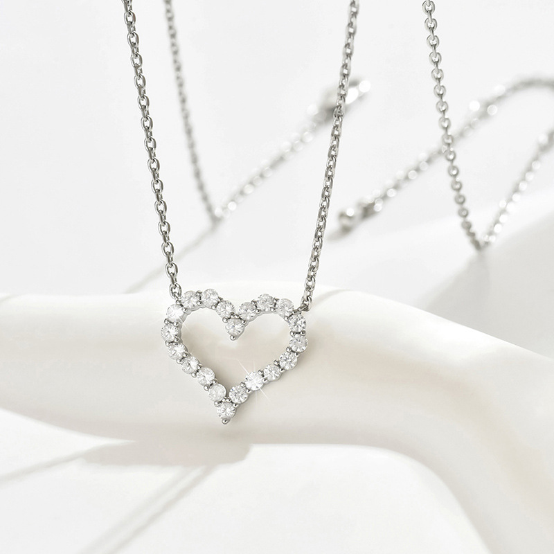Heart-shaped Collarbone Necklace With Zircon In Luxury Style_voghion.com