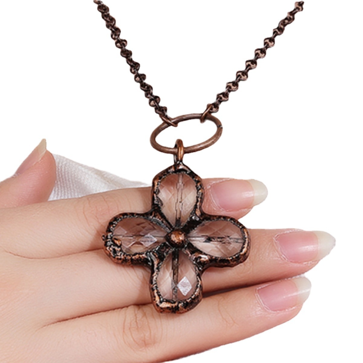 Four-leaf Clover Pendant Necklace For Women In Bronze Tone_voghion.com