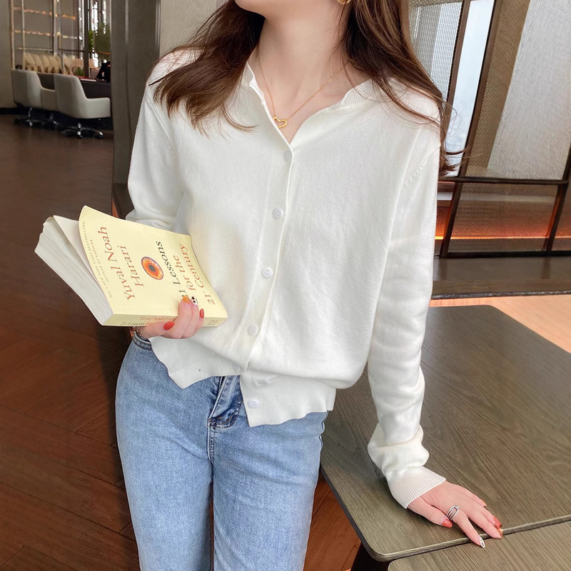 Cardigan knitted coat for women spring and autumn 2022 new black sweater women's outer wear lazy round neck short top wholesale