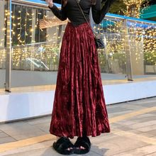 高级感复古红色金丝绒半身裙女秋冬遮胯垂感a字百褶伞裙大摆长裙