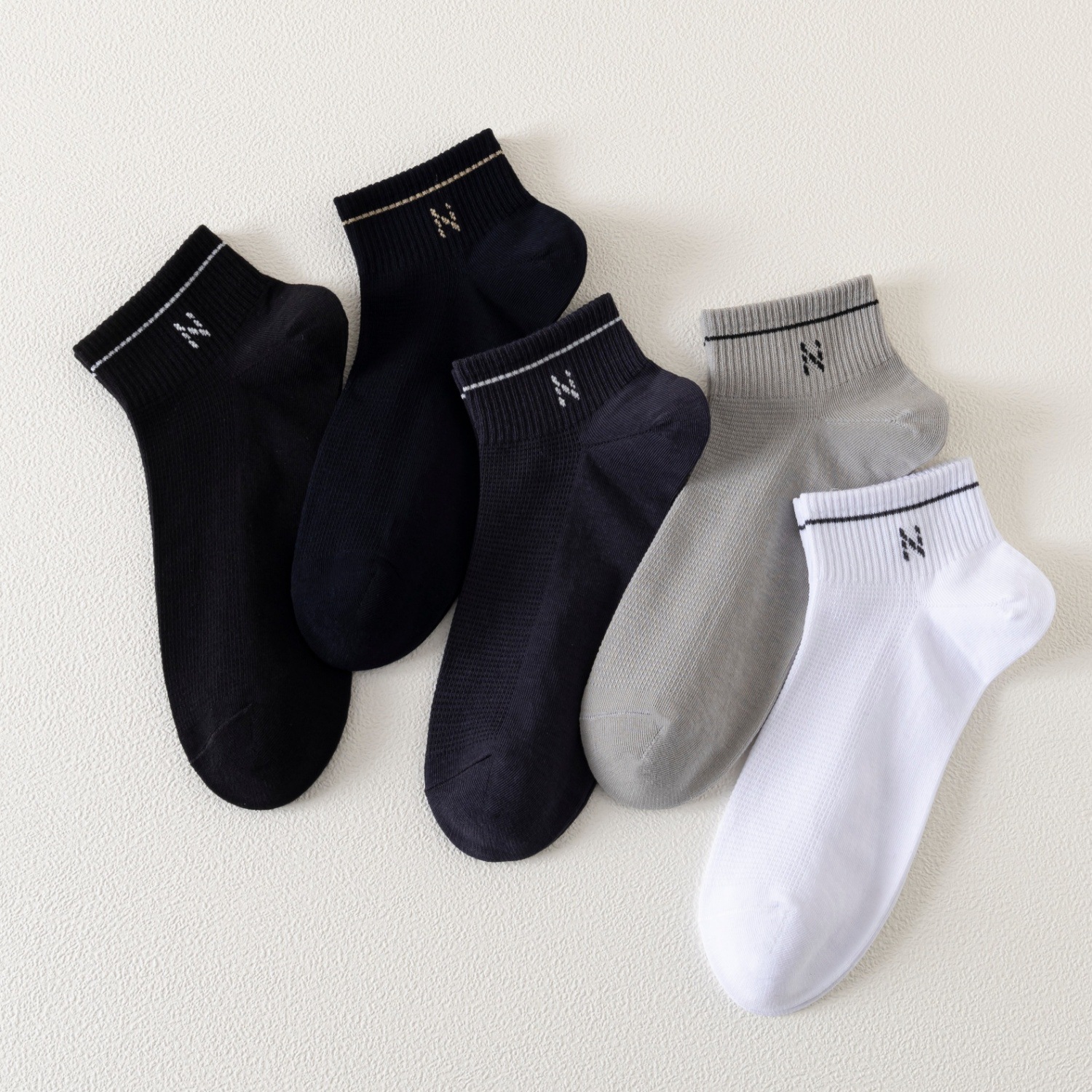 Calcetines de todo fósforo, absorbentes de sudor, transpirables, calcetines de algodón simples para hombres, calcetines deportivos para hombres, calcetines de red en blanco y negro de color sólido deportivo