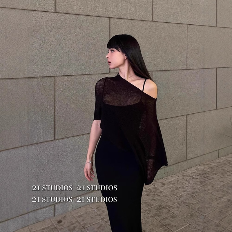 Summer Thin Hot Girl Cape Shawl Design One-Line Collar Sun Protection Blouse Small Waistcoat Knitwear Top Knitted Summer Thin Hot Girl Cape Shawl Design One-Line Collar Sun Protection Blouse Small Waistcoat Knitwear Top Knitted