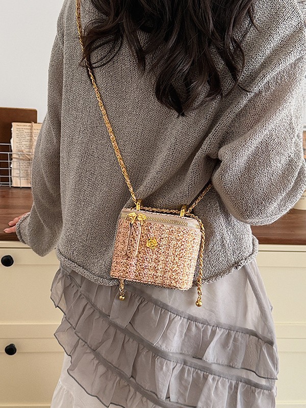 Moda versátil caja de mano bolso pequeño para mujeres verano 2026 nuevo estilo de alta sensación de cadena trenzada bolso