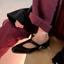 牛皮法式復古平底單鞋女2023年秋季新款淺口小眾設計感拼色小皮鞋