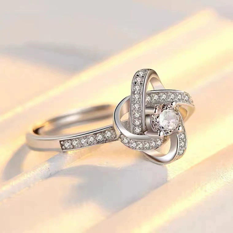 Fashionable one size ring, Japanese and Korean, four-leaf clover, Amazon, on index finger