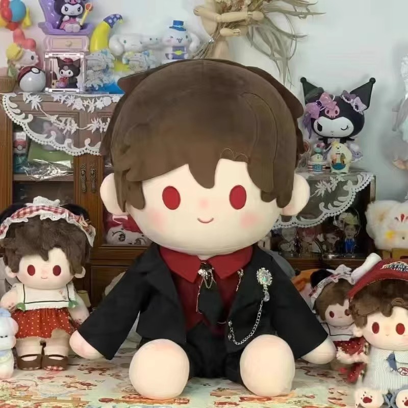 Черный классический костюм